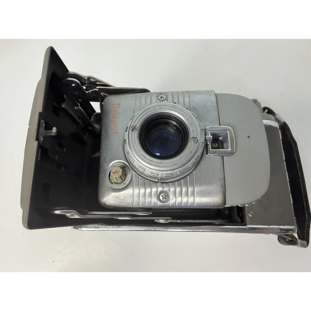 UNTESTED Vintage Polaroid Land Camera Model 80 Highlander w/ Flash manuals Bulbs